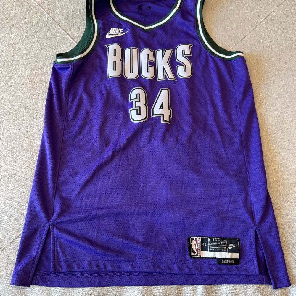 Nike Bucks Purple ANTETUKOUNMPO basketball Jersey w/FREE COMIC CON Bag